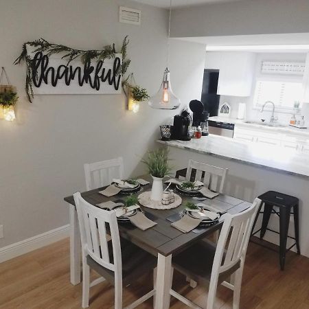 Cozy 3 Bed 2.5 Bath Located Near Busch Gardens Appartamento Tampa Esterno foto