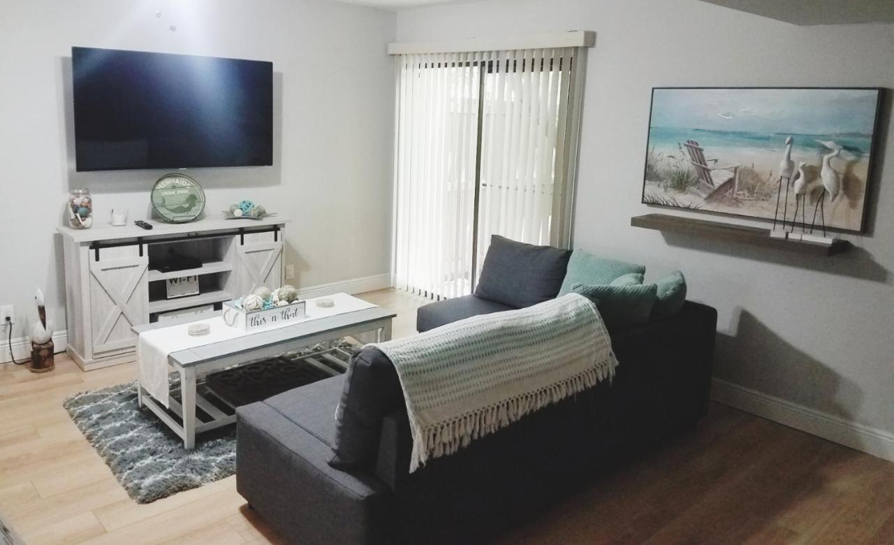 Cozy 3 Bed 2.5 Bath Located Near Busch Gardens Appartamento Tampa Esterno foto
