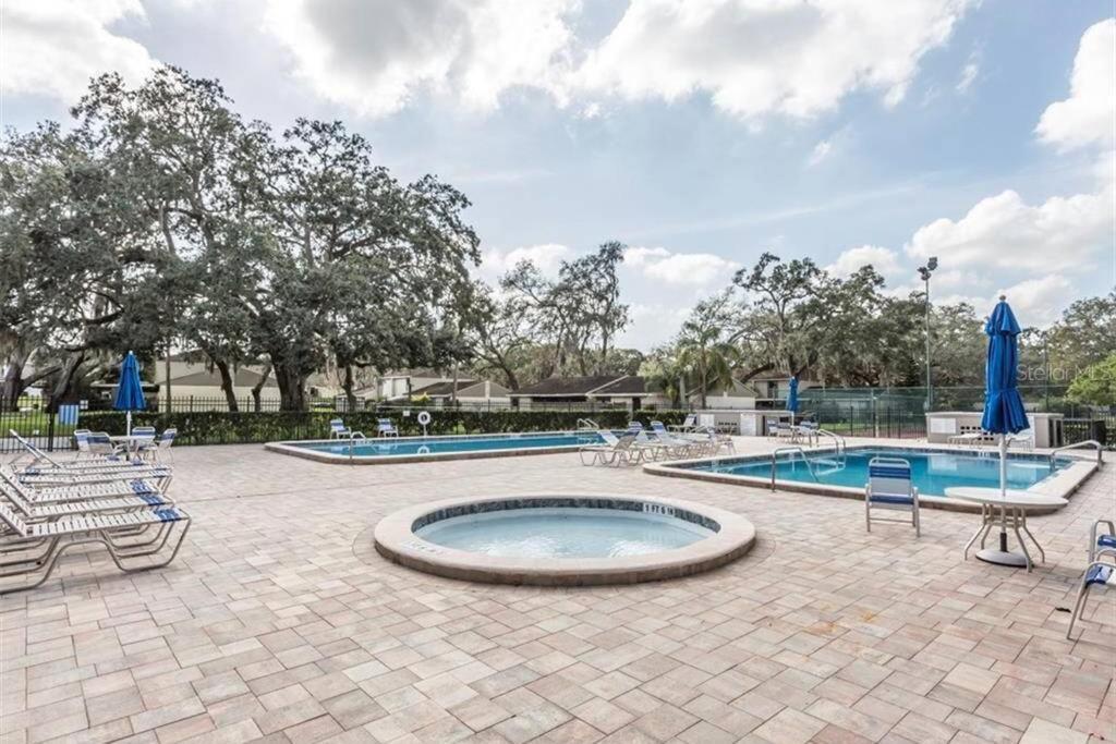 Cozy 3 Bed 2.5 Bath Located Near Busch Gardens Appartamento Tampa Esterno foto